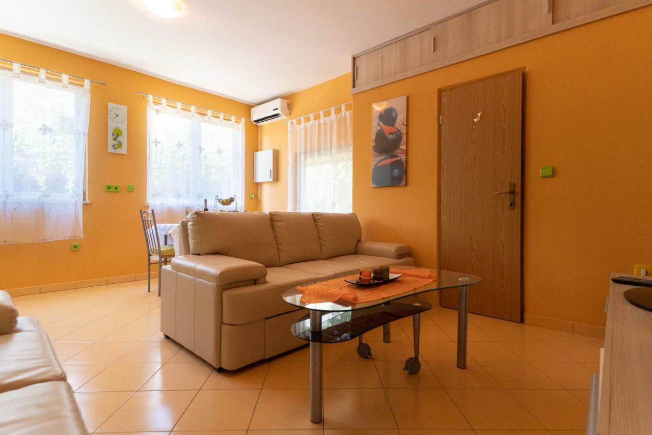 Apartment Limun Ližnjan Exterior foto
